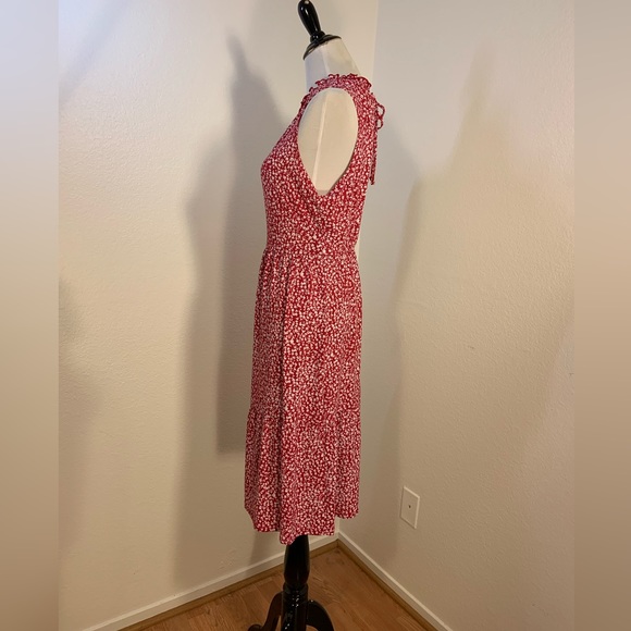 ⭐️ Host Pick ⭐️ NWT En Focus Studio Red and White Floral Dress - Picture 2 of 8